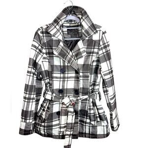 JZ  coat. Size: Medium